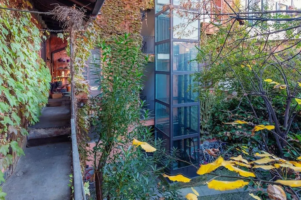 Design Loft Walking Distance Brera-Duomo With Wifi+Netflix Apartment Milan Italy