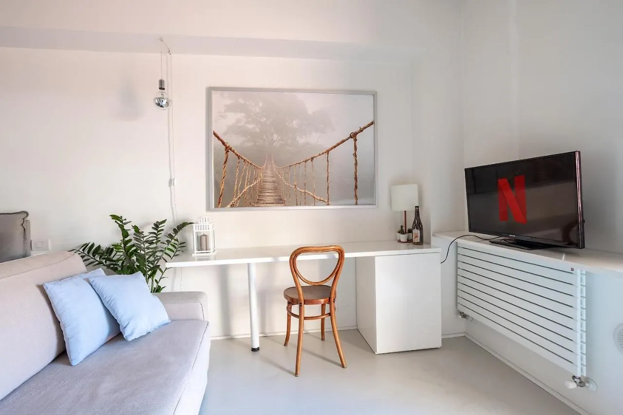 Design Loft Walking Distance Brera-Duomo With Wifi+Netflix Apartment Milan